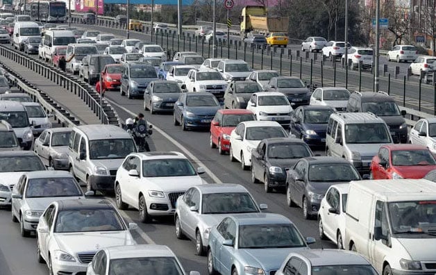 15 yaş ve üzeri arabası olanlar için flaş talep