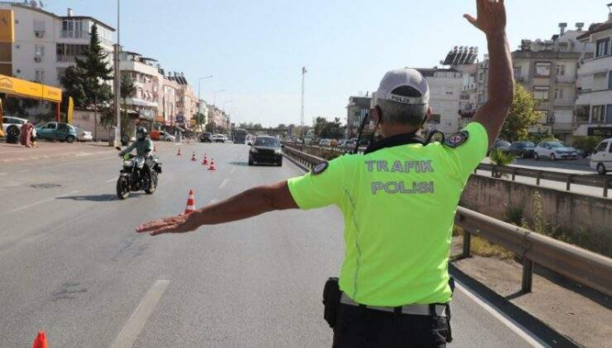 389 Sürücü Hız Denetimine Takıldı