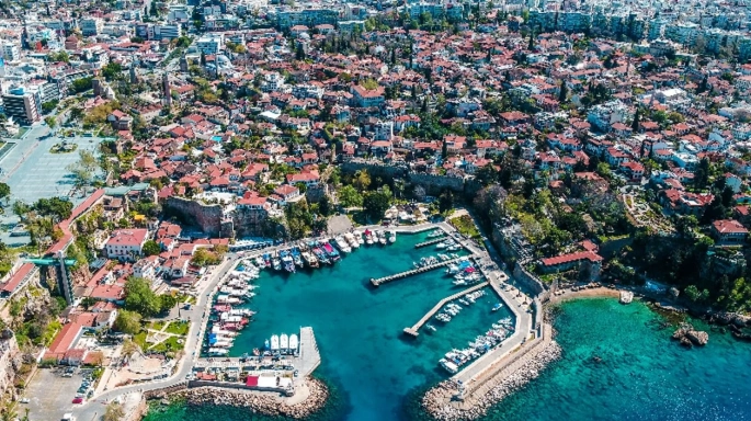 Antalya Ekonomide Zirveye Tırmanıyor