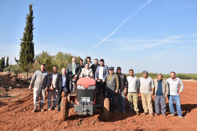 Antalya Orman Çiftliği’nde buğday tohumları toprakla buluştu