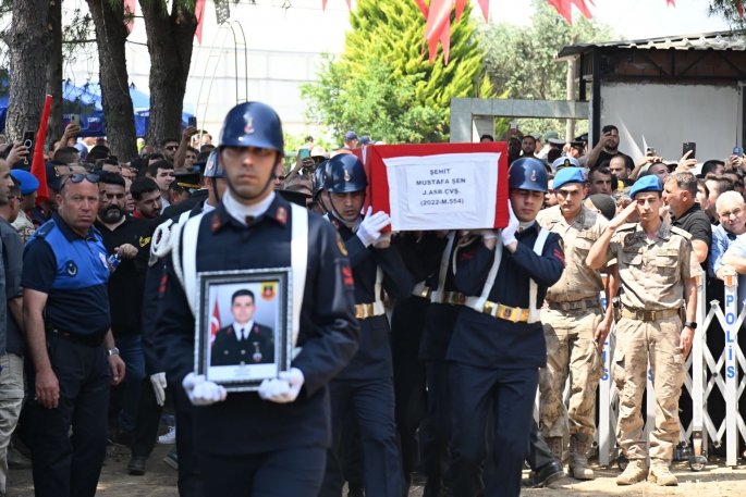 ANTALYA ŞEHİDİNİ SON YOLCULUĞUNA UĞURLADI