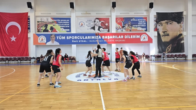 Basketbol Yarı Final Heyecanı Antalya'da Başladı