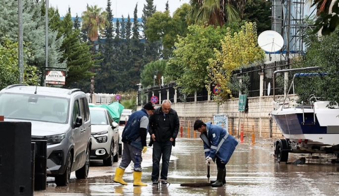 Büyükşehir ekipleri teyakkuzda 