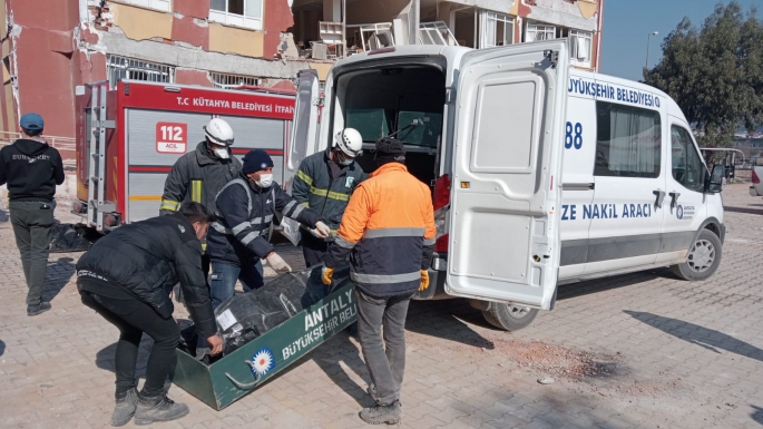  Büyükşehir Hatay’da cenazeleri defnediyor 