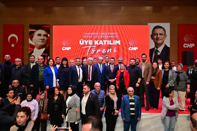 CHP Kepez'de rozetler takıldı