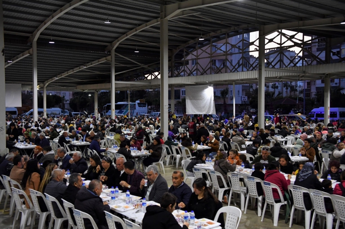 Dayanışma sofrası Öğretmenevleri’nde kuruldu