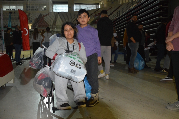 “Depremde kızımın özel cihazları gitti”