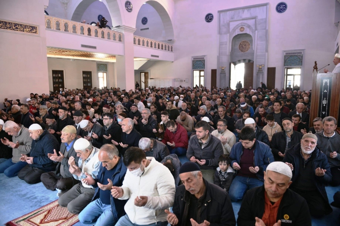 Depremde ölenler için Kur’an-ı Kerim tilaveti okundu