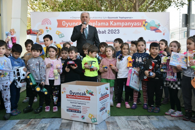 Depremzede çocuklara oyuncak kampanyası