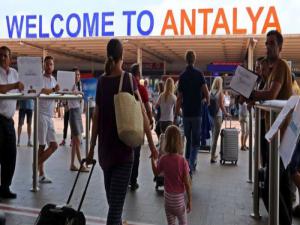 Antalya'ya 5 ayda 2.4 milyon Turist Geldi