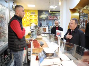 Başkan Böceke Kayserililer Yoğun İlgi Gösterdi