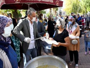 Başkan Uysal, Sadece Yolla, Kaldırımla İşler Olmuyor