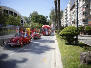 Büyükşehirden dolu dolu 23 Nisan kutlaması