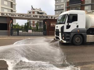 Kepezin caddeleri baştan aşağıya yıkanıyor