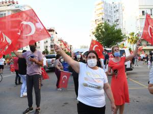 Konyaaltında 19.19da İstiklal Marşı coşkusu