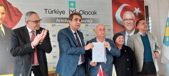 İYİ Parti Kaş’ta Yeni Başkan Mehmet Okralı