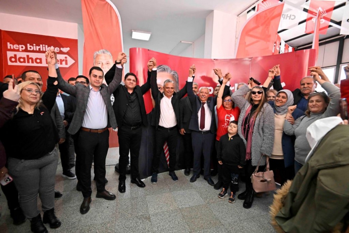İYİ Parti Muratpaşa adayı Bucak CHP’ye katıldı