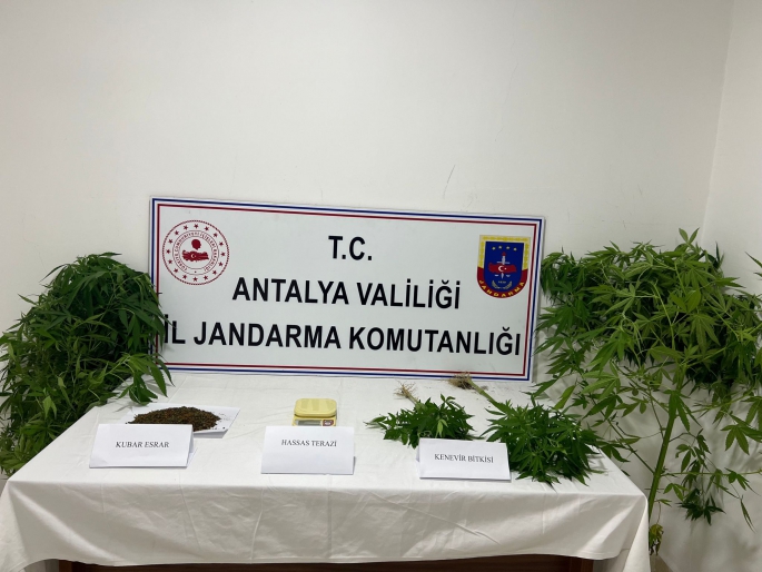 JANDARMA UYUŞTURUCU TACİLERİNE GÖZ AÇTIRMIYOR