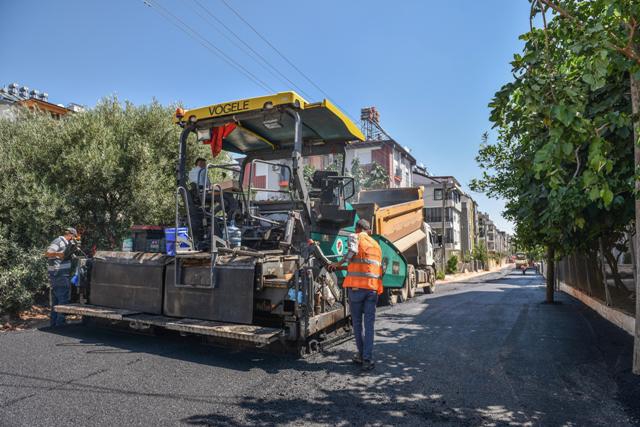 Kepez’den ilçenin dört bir yanına konforlu yollar