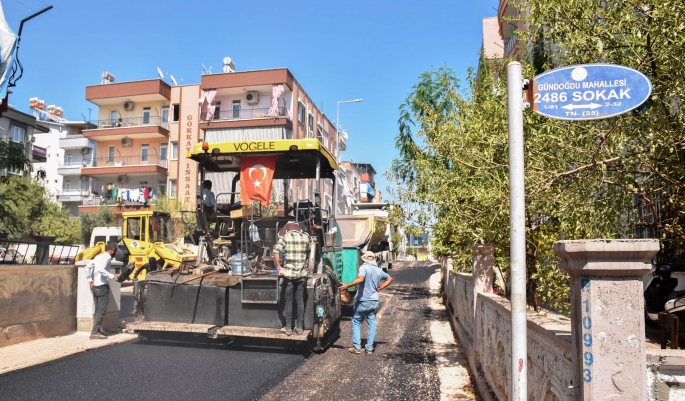 Kepez Gündoğdu’nun asfaltını yeniliyor