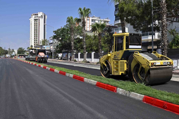 Lara Caddesi yenilendi