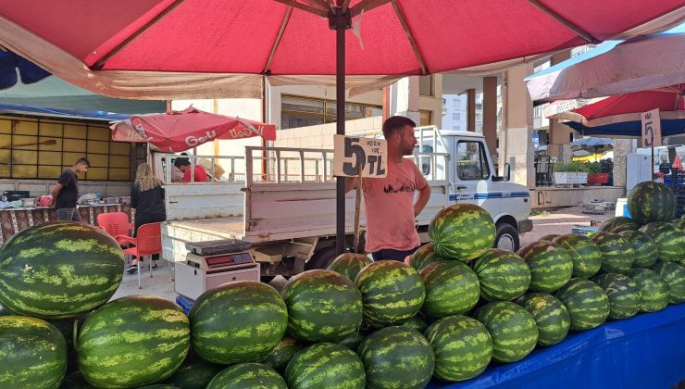 Meyve fiyatları düşüşe geçti