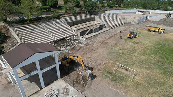 Stadyum projesi için ilk kazma vuruldu