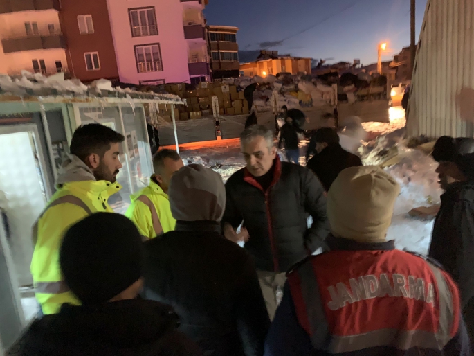 Yardımlar deprem bölgesine ulaştı