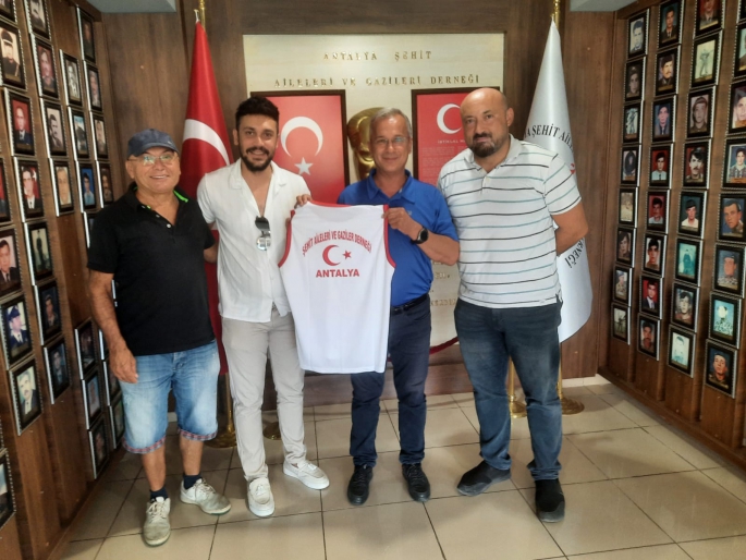 Zafer Partisi’nden anlamlı ziyaret